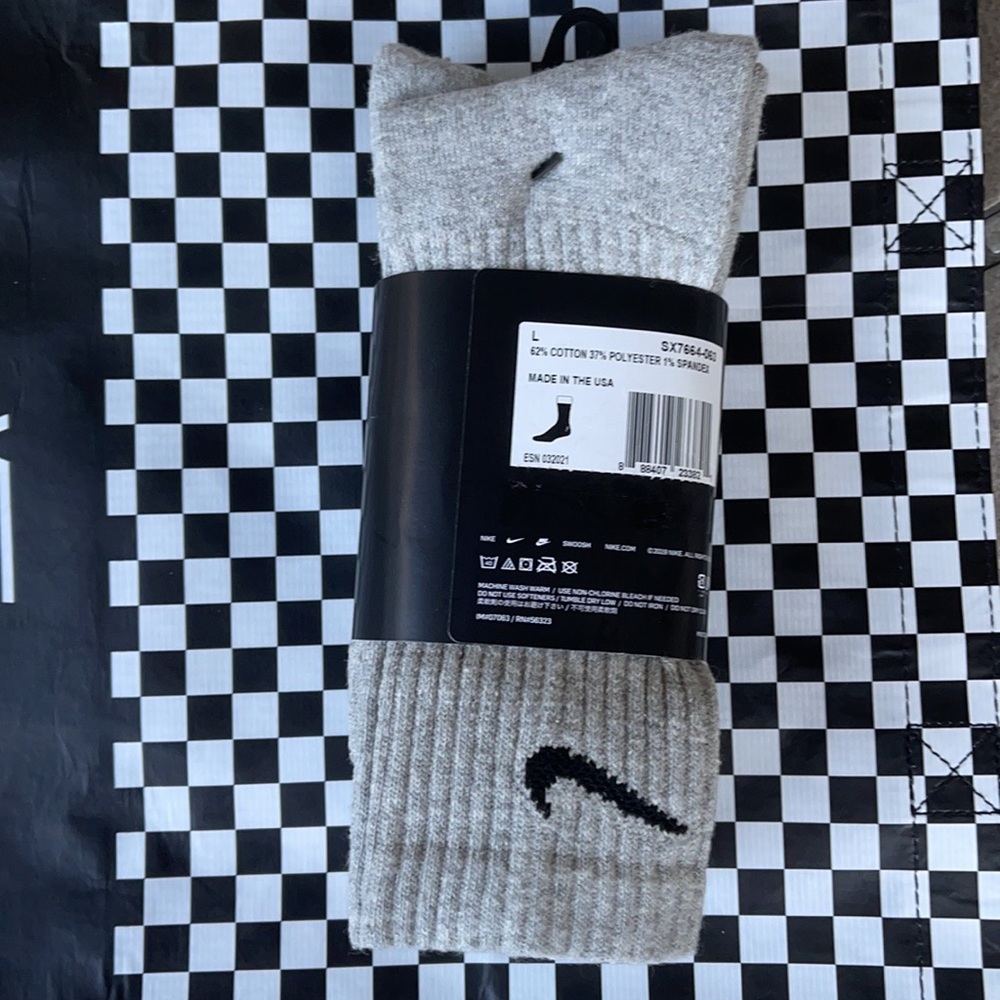 Nike Socks Everyday Cushioned Crew 3 pairs socks set NWT - Picture 5 of 16